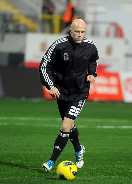                                                                 Fabian Ernst - Yusuf imek  <BR><BR>  2008-2009 sezonu devre arasnda, defansif orta saha olarak Ernst, ofansif orta saha olarak da Yusuf imek Beikta'n ehresini deitirdi.                                                         