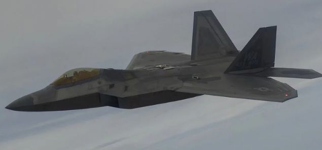 u an Amerika'nn en yakn mttefiklerine bile satmad, uzmanlara gre mevcut uaklara nazaran en iyi sava uadr.        