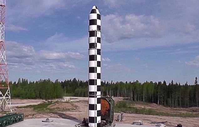 Rus komutan, sistemlerin silahlandrlmas konsunda Rusya'nn lider askeri kurumlarnda 3 yldr almalar yrtldn belirtti.        