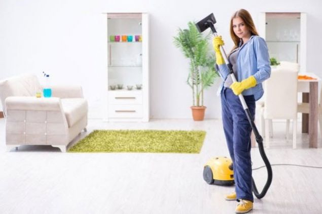                                                                 te hallar temizlemenin en pratik yolu: Kaldrlabilecek boyuttaysa, haly veya kilimi ters evirin.                                                          