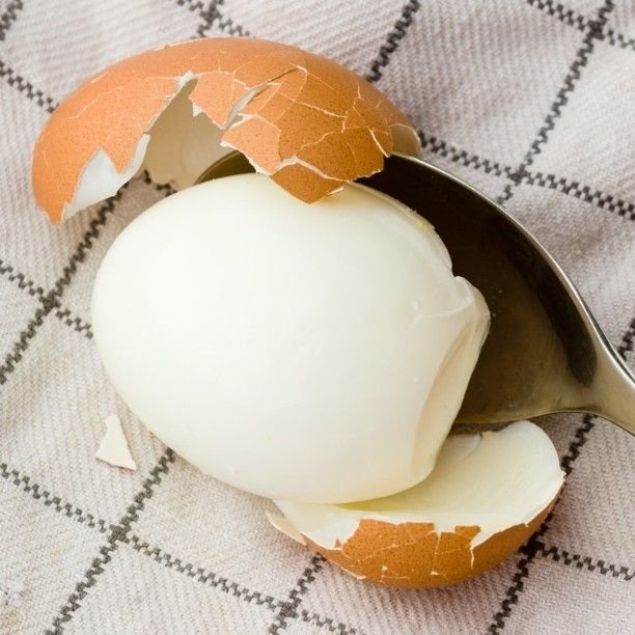                                                                  Halanm yumurta kabuklarn mkemmel soymak iin kak kullann.                                                          