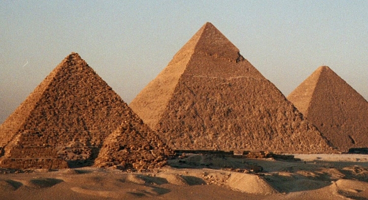 Mısır piramidinde uzaya açılan kapı yapmışlar