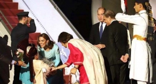 Kraliyet çifti Pakistan'da