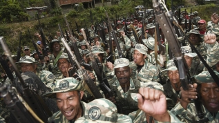 Venezuela'da gövde gösterisi! 2 milyon 300 bin güvenlik görevlisi katılıyor
