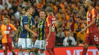 Dev derbiyi yönetecek hakem belli oldu! İki camia da MHK'yi topa tuttu
