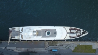 İstanbul Boğazı'na demir attı... 'Uzaya bile gider'