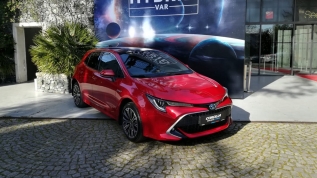 Auris gitti, Corolla Hatcback geldi... İşte lansman fiyatları
