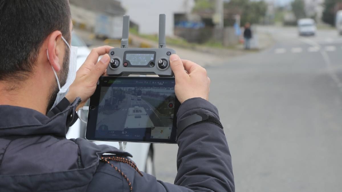 Sokağa çıkması kısıtlanan vatandaşlar drone ile denetlendi