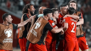 Futbol dünyası koronavirüse karşı kenetlendi! O isimler sosyal sorumluluk kampanyası başlattı