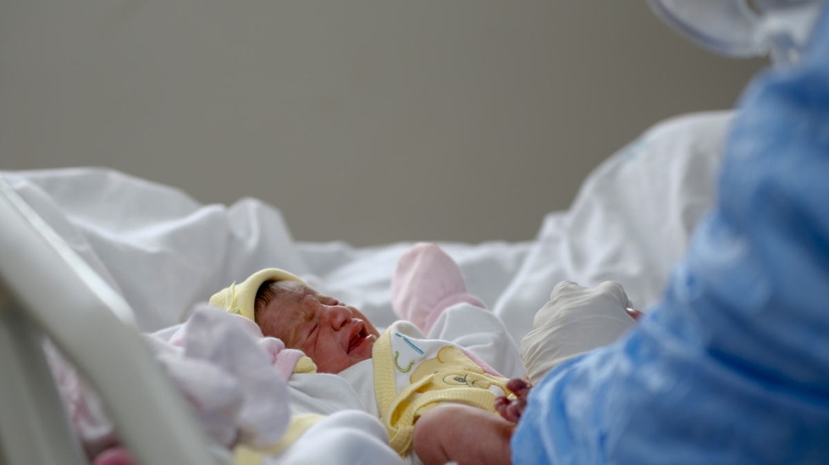 8.5 aylık hamileyken koronavirüse yakalandı! Hastalığı yenip sorunsuz doğum yaptı