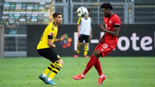Achraf Hakimi dev maçta koronavirüs tedbirlerine aldırmadı!
