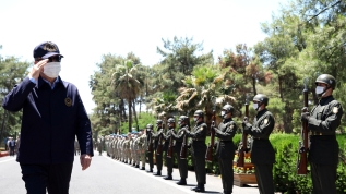 Bakan Akar ve kuvvet komutanları Suriye sınırında