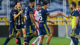 Kadıköy'de Ferdi show! Sosyal medya yıkıldı, Emre Belözoğlu detayı gözlerden kaçmadı