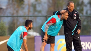 Galatasaray Caner Erkin'den vazgeçti