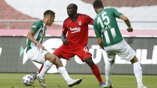 Aboubakar'dan sıra dışı sözleşme!