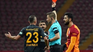 Muğdat Çelik'ten olay sözler! 'Jailson'u kovaladığımız için...'