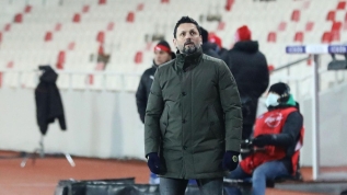 Fenerbahçe maçında Erol Bulut'un o kararına tepki yağdı! 'Allah'ım bana sabır ver...'