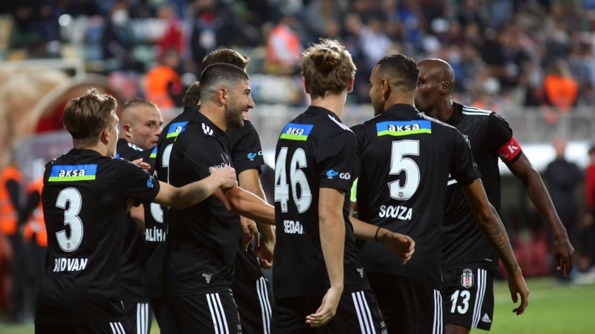 Ajax - Beşiktaş maçı öncesi Sergen Yalçın'ın zor kararı!
