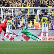 Fenerbah�e'deki ayr�l�k Altay Bay�nd�r'� yakt�!