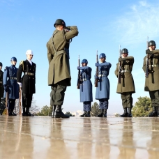 Anıtkabir'in nöbetçi askerleri özel olarak seçiliyor
