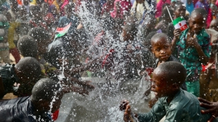Bağışlar Afrikalılara 'can suyu oldu'
