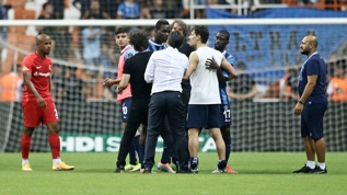 Ma� sonunda b�y�k kavga! Montella ve Balotelli...