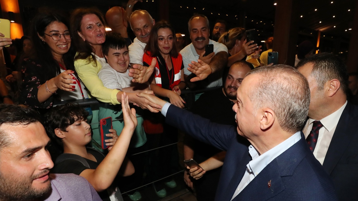 Cumhurbakan Erdoan genlerin isteini krmad