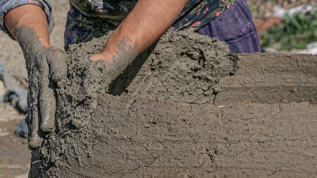 Yap�m� g�nler s�r�yor! Kad�nlar elleriyle haz�rl�yor, milim milim ilerliyor