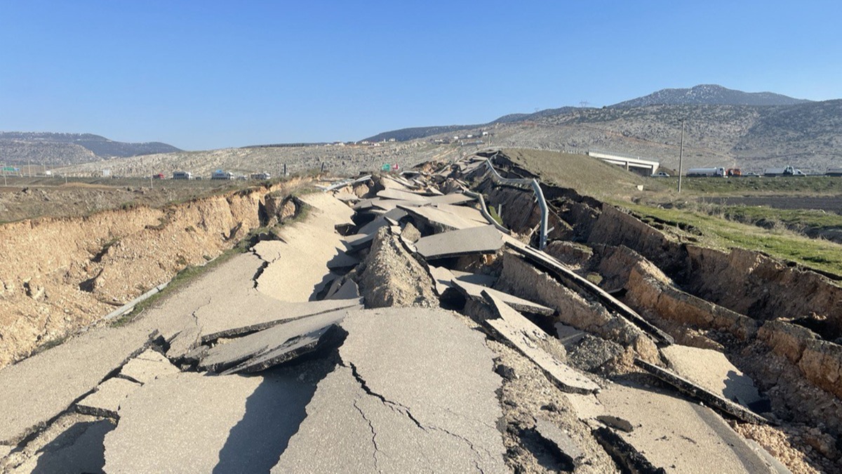 Deprem sonras ky yollar bu hale geldi