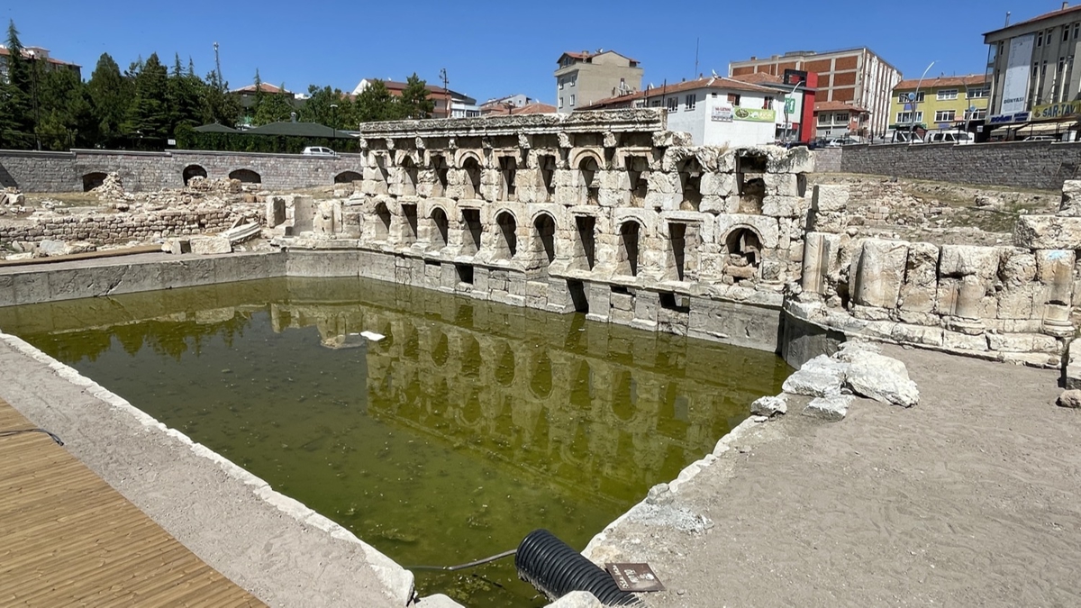 2 bin yllk tarihi hamam 15 Austos'ta kaplarn ziyaretilerine ayor