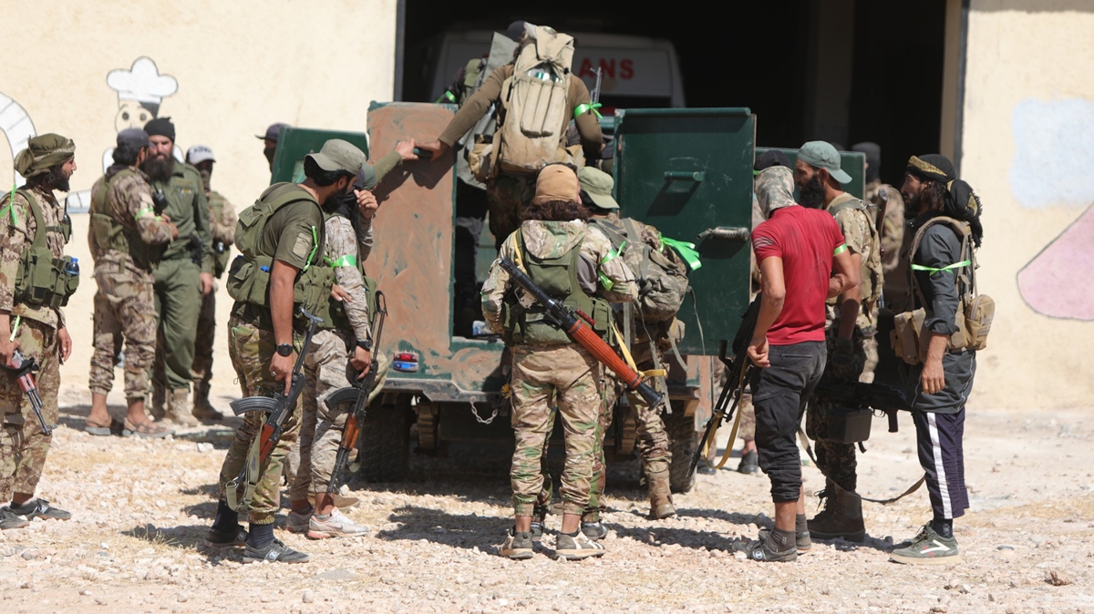 Deyrizor'da PKK/YPG'den alak plan! Airetler ekilmek zorunda kald
