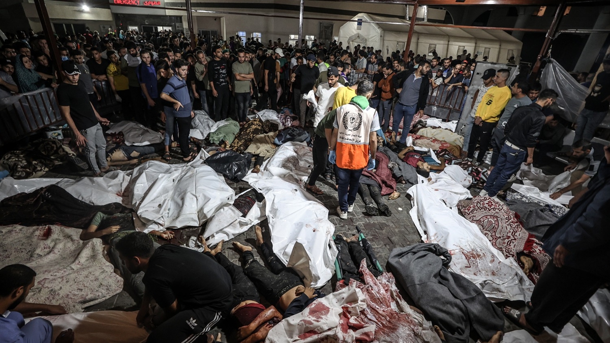 srail Gazze'de hastaneyi bombalad: Yzlerce kii ld