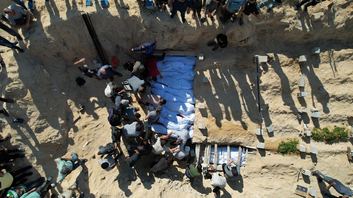 Gazze'de soykırım: Mezarlıklarda boş yer kalmadı