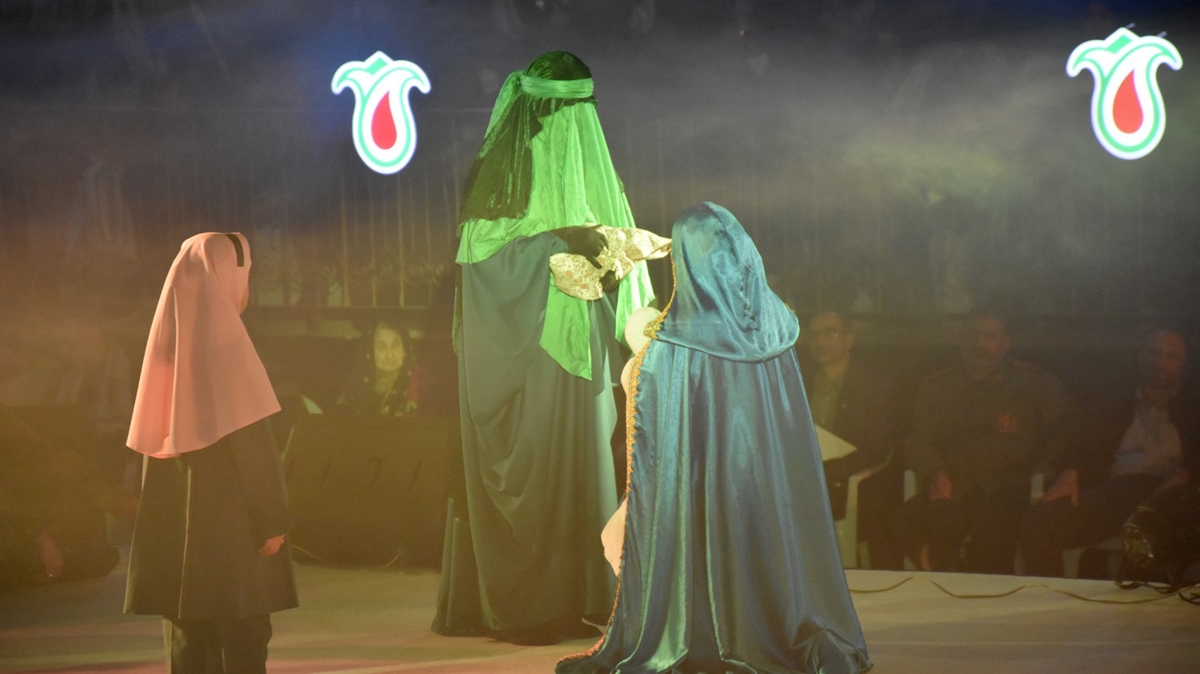 İran'da 'Sünni kadınları anma programı' düzenlendi