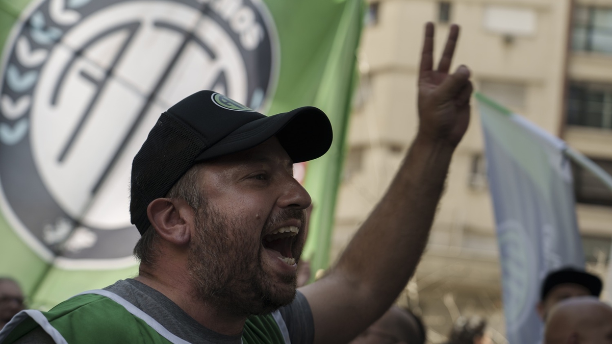 Arjantin'de Milei hkmetine kar protestolar devam ediyor