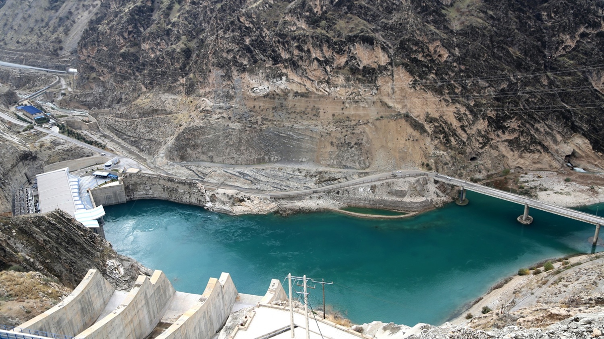 Karun 4 baraj kuraklktan etkilendi