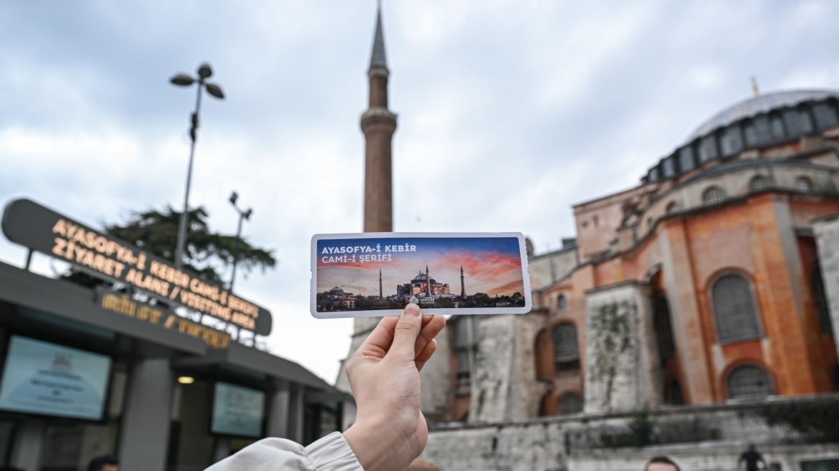 Ayasofya Camii'nde yeni dnem balad