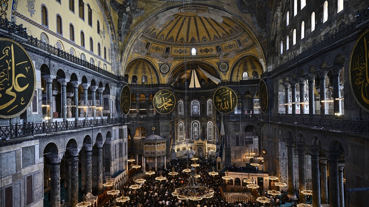 Ayasofya'da ramazann ilk cuma namaz