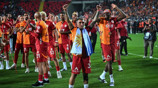 Galatasaray'dan rekor stne rekor! Aslan istatistikleri altst etti