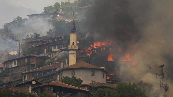 Cierlerimiz yanyor: zmir'den korkutan grntler