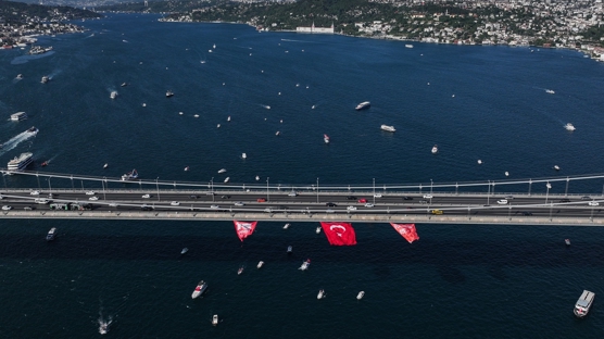 15 Temmuz dolaysyla stanbul Boaz'nda kortej geii yapld