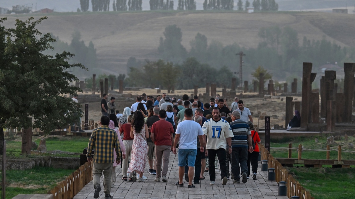 Seluklu Meydan Mezarl'nda 'ecdada vefa ziyareti'