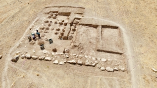 Van'daki Kevenli Kalesi kalntsnda ivi yazl 76 pithos ortaya karld