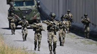 Snrda kaak geilere kar duvar: 204 km tamamland