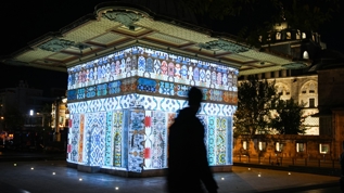 stanbul'un simge yaplar, dijital sanatla aydnlanyor