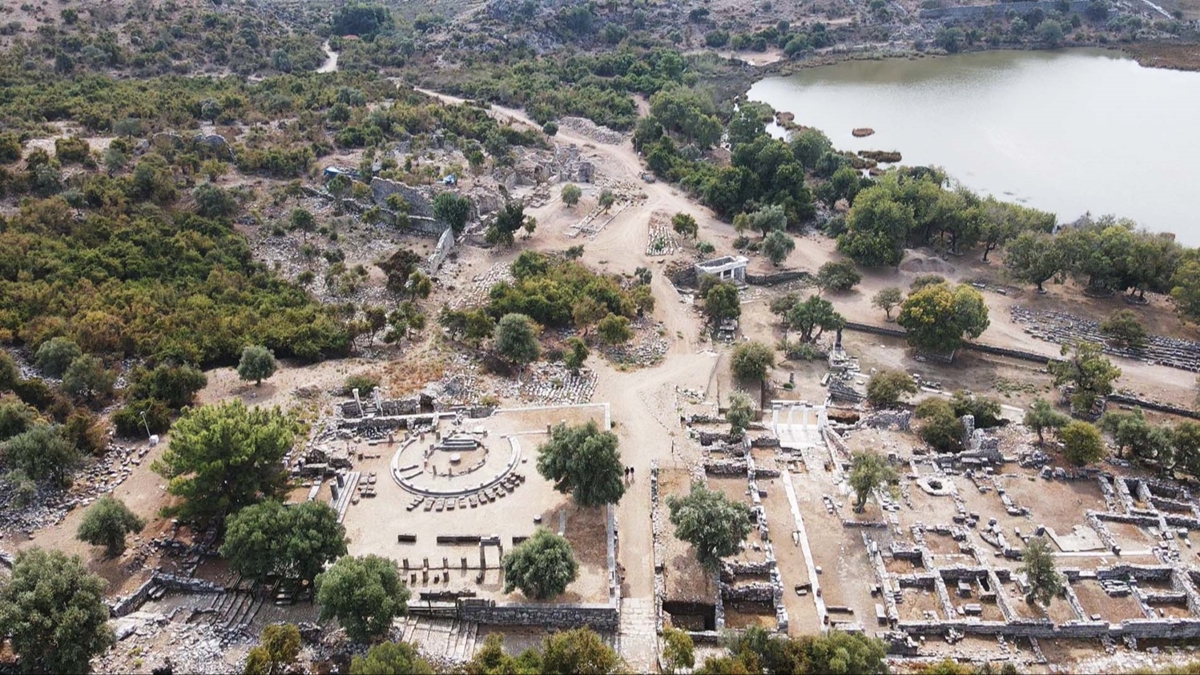 Tarihi kilise gn yzne kt: Antik kentteki kazlarda bulundu