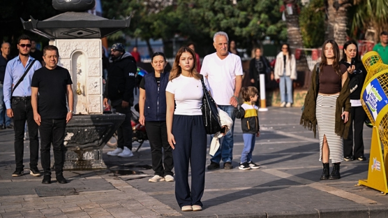 Tüm Türkiye'de saat 09.05'te hayat durdu