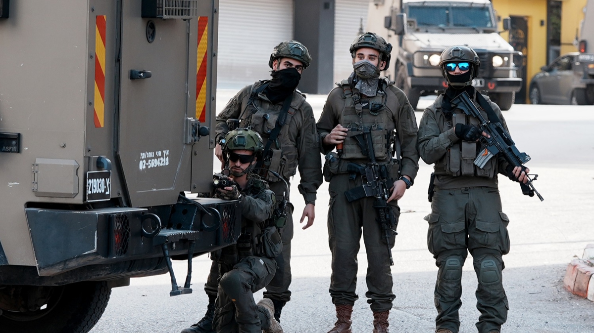 Soykırımcıdan Filistinlilere baskın