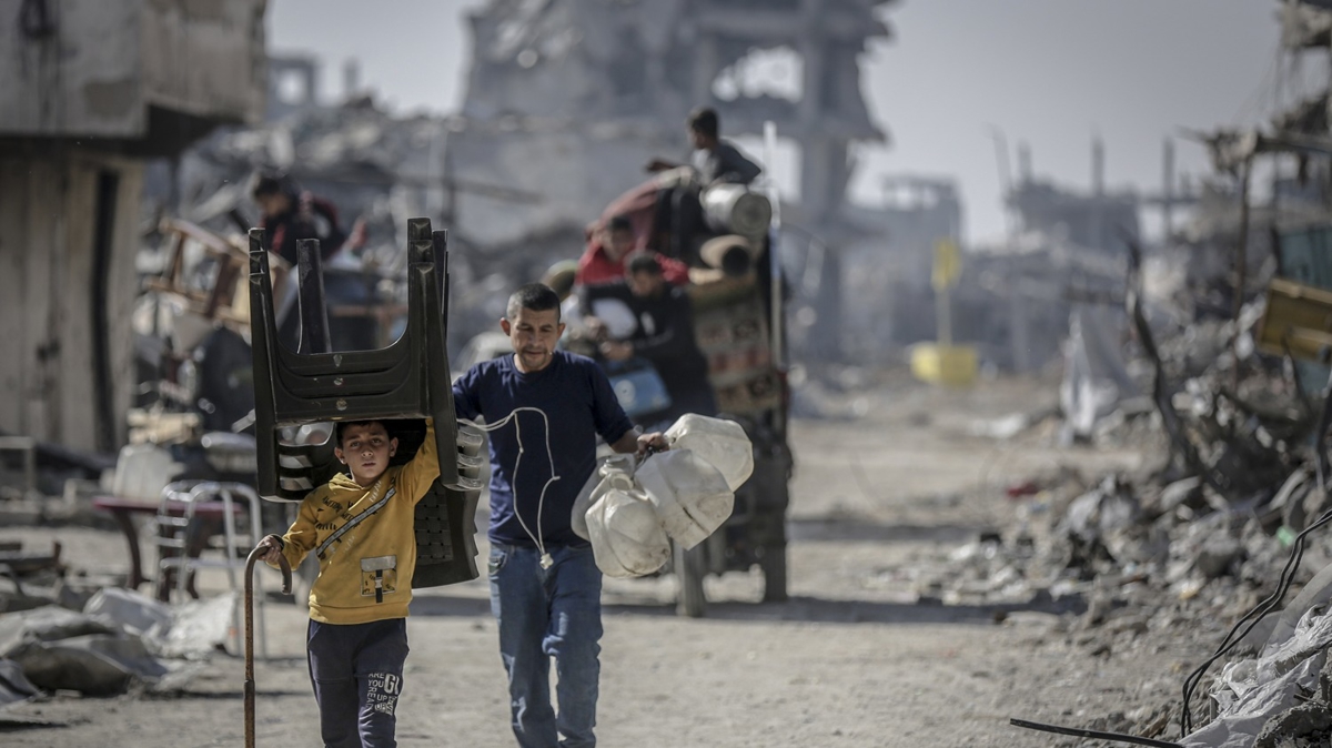 Filistinliler tekrar yollara düştü: Soykırımcı İsrail'den ateşkes ihlali