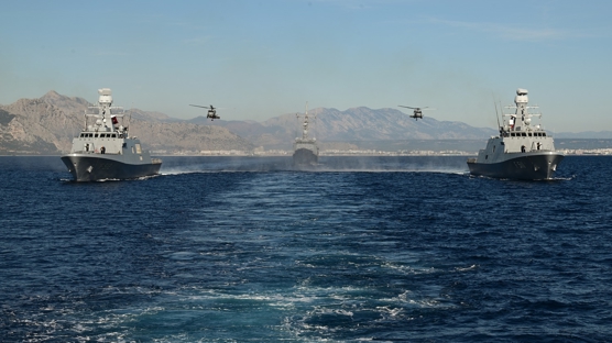 Dou Akdeniz'de gvde gsterisi: Trk Deniz Kuvvetleri nefes kesti